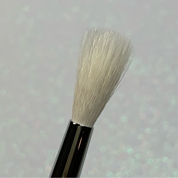 Zoeva 224 Brush - Picture 2 of 9